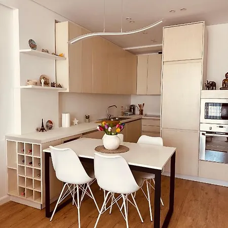 Madalin Seaside Apartment