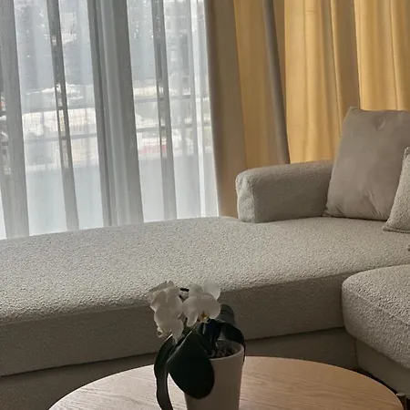 Madalin Seaside Apartment Vlore