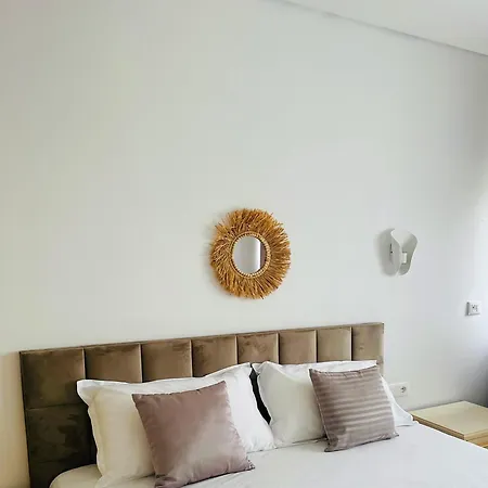 Madalin Seaside Apartment *